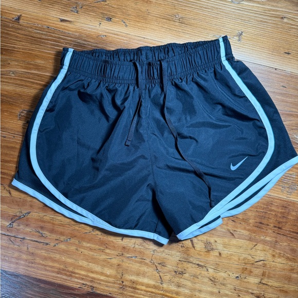 2 PAIRS Nike Womens Tempo Brief-Lined Running Shorts 3” inseam Black/White SMALL - Picture 10 of 16